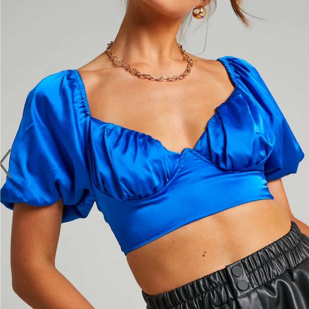 Showpo crop top size 4